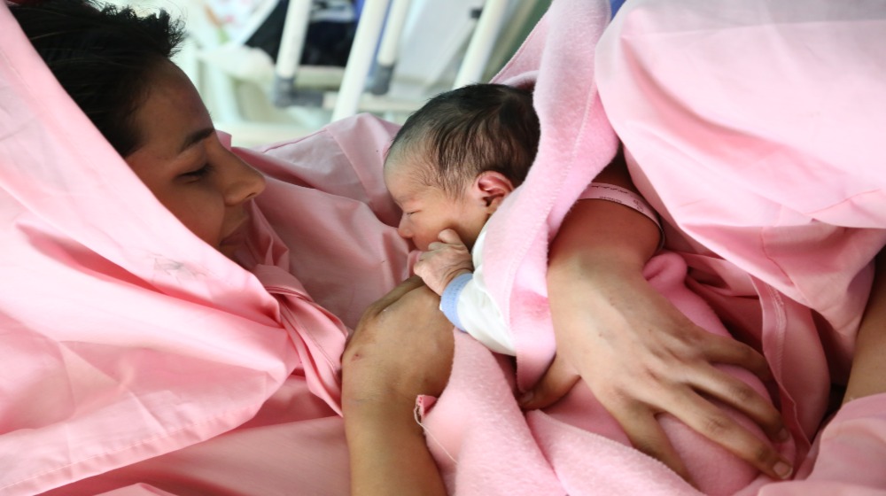 Japan contributes $1.4 million to UNFPA maternal health project for Afghan refugees in Iran