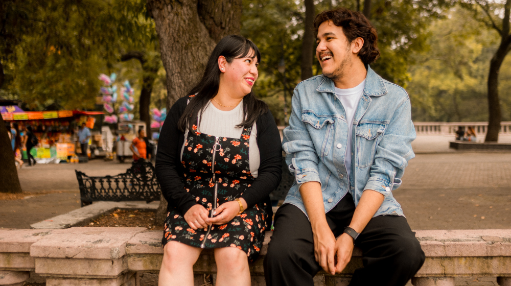 Rocío Ordóñez Pedraza, a 32-year-old psychologist and advocate working with the Mexico Vivo Foundation NGO, talks to her mentee, 22-year-old Christian, in Mexico City. © UNFPA Mexico/Celia D’Luna 