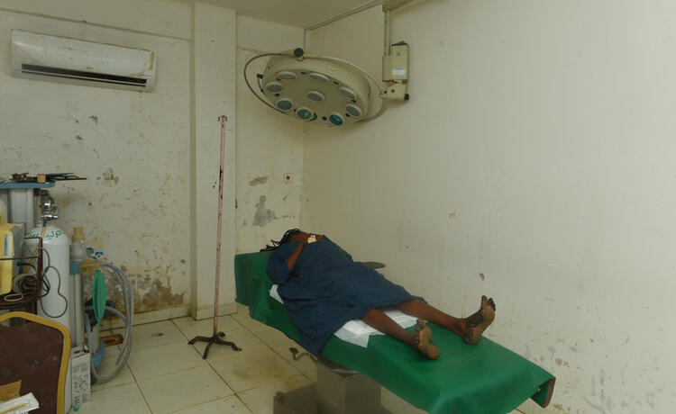 A pregnant woman who has been forced from her home in South Kordofan waits to be seen at the UNFPA-supported Al-Obeid Maternity Hospital, in North Kordofan. Photo here © UNFPA Sudan/Sufian Abdulmouty 