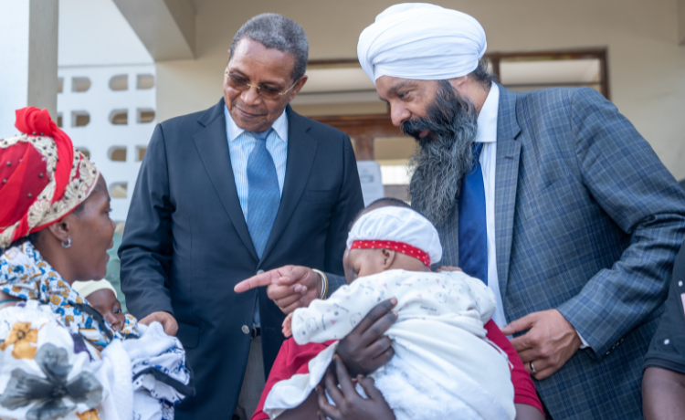  Randeep Sarai, Canada’s Secretary of State for International Development speaks to women