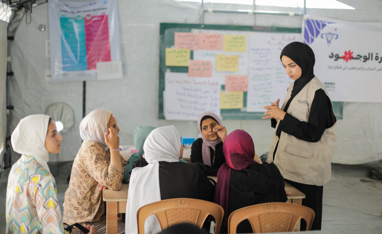 UNFPA-supported initiatives for young people in Gaza also help girls build leadership skills and participate in youth-led initiatives, empowering them to play an active role in their communities and preserve hope for a better future. © UNFPA/Social Development Forum