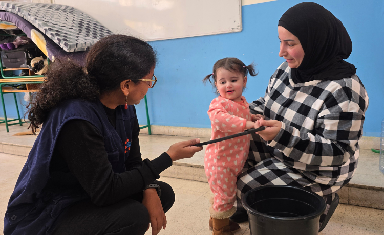 Mariam, Nadia and their family are back in the same school shelter they had finally managed to leave just a year ago, after spending over two months there during the 2024 conflict. © UNFPA Lebanon/Anastazia Hajj
