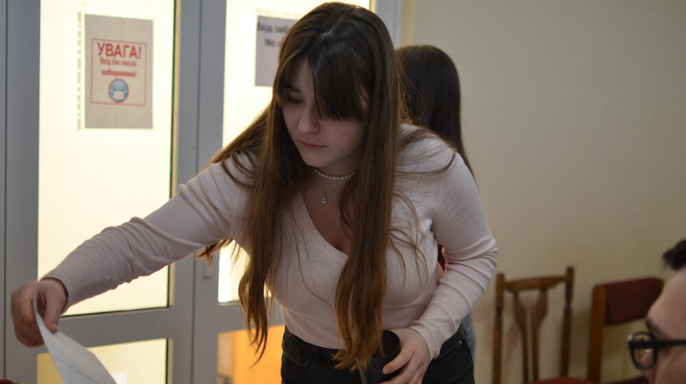 “I’ve grown a few years in 26 days”: A teenager’s life during wartime 