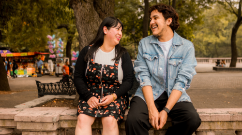 Rocío Ordóñez Pedraza, a 32-year-old psychologist and advocate working with the Mexico Vivo Foundation NGO, talks to her mentee, 22-year-old Christian, in Mexico City. © UNFPA Mexico/Celia D’Luna 