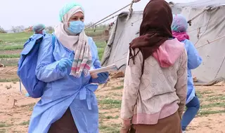 La pandémie menace les communautés déjà dévastées par la guerre…