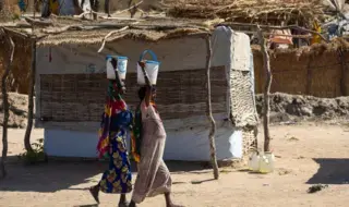 “La vida es peligrosa para las mujeres en este campamento”: En...