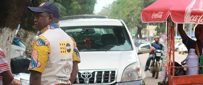 Fear of health workers fuels Ebola crisis in Guinea 