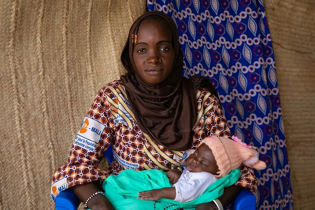 Fatoumata Dienta a accouché dans une clinique en pleine crise, au Mali. © UNFPA Mali/Amadou Maiga